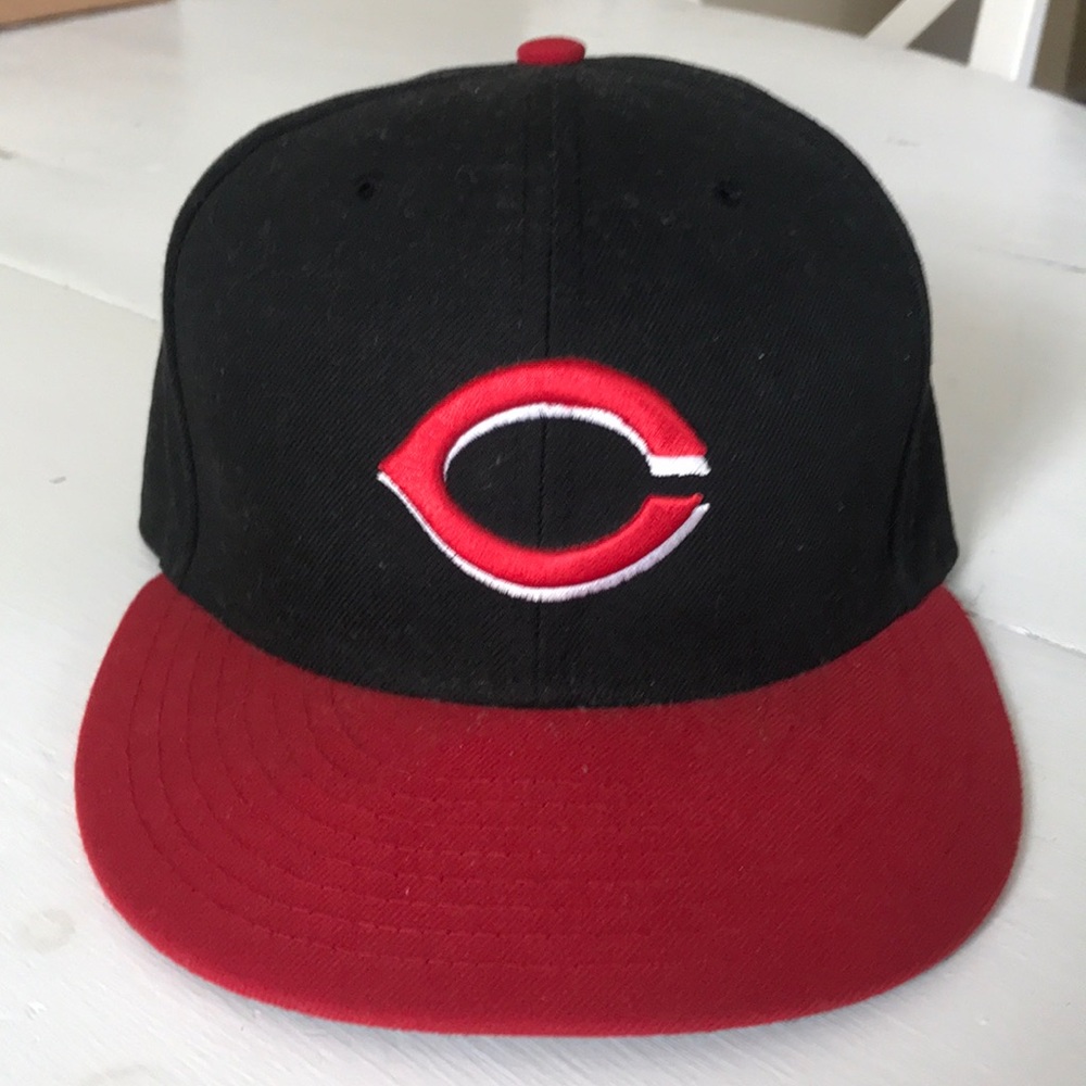 Cincinnati Reds New Era on-field cap